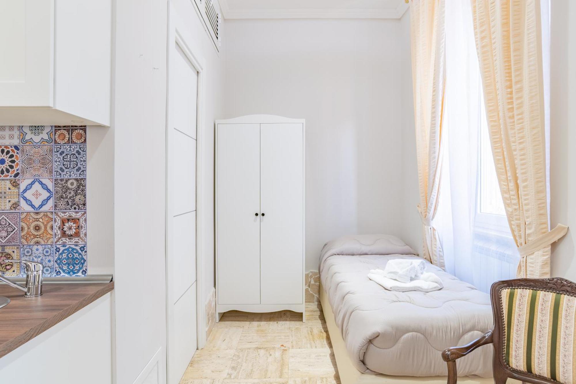 Отель Barone House Рим Экстерьер фото