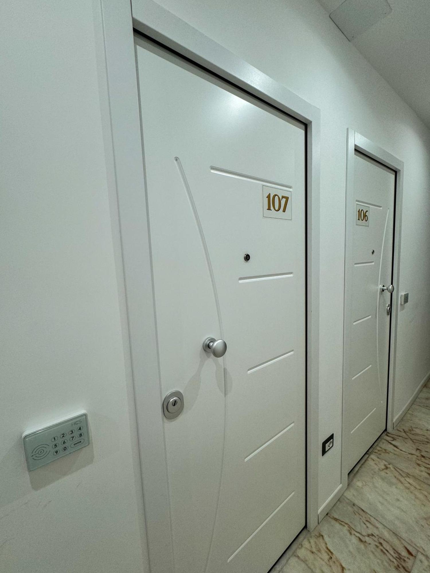 Отель Barone House Рим Экстерьер фото