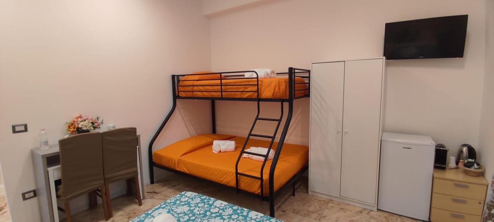 Отель Barone House Рим Экстерьер фото